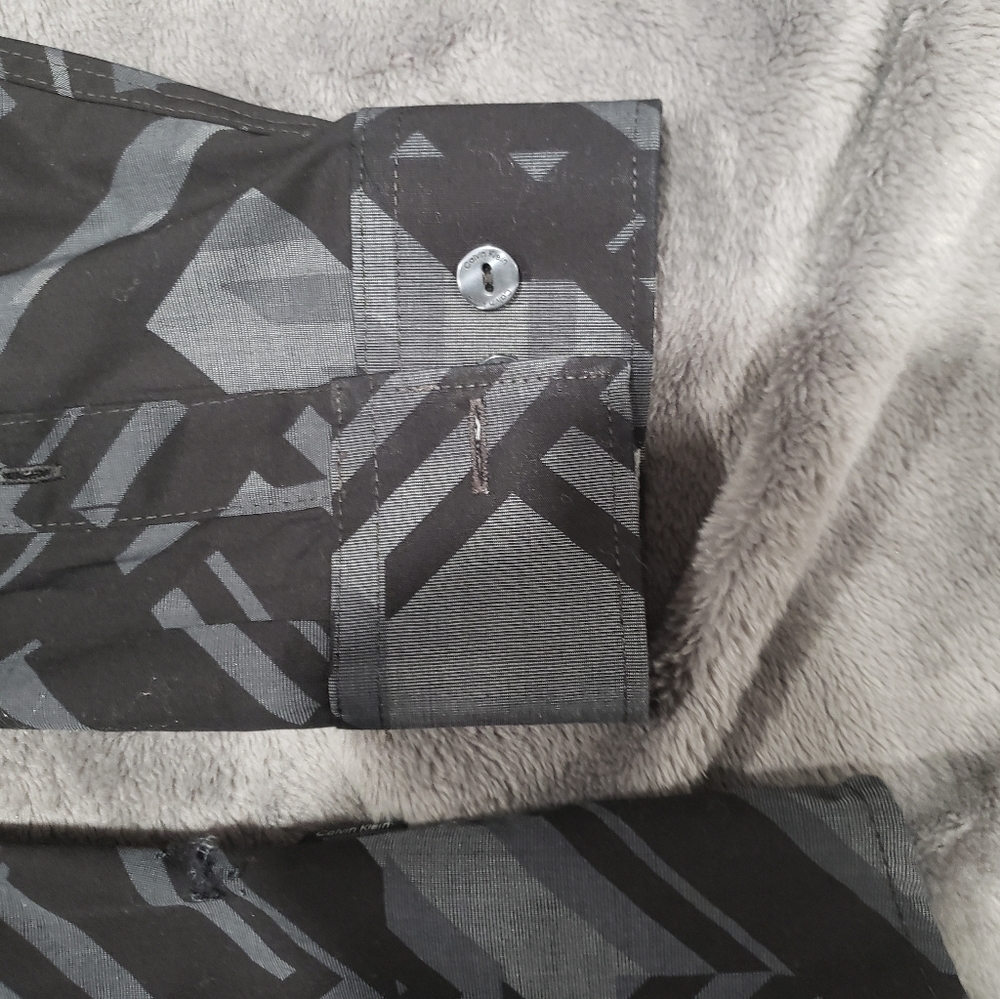 Calvin Klein Button Down - Picture 5 of 5